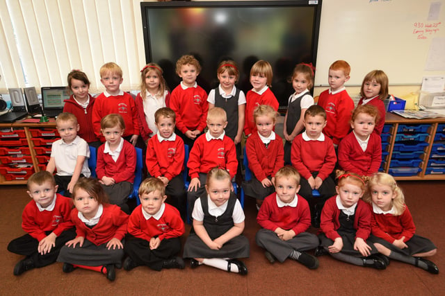 rec15 Wittering  primary school reception. Mrs Reed's class EMN-151125-123505009