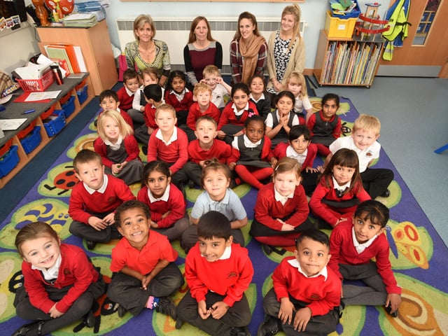 rec15 Longthorpe primary  school reception class  Mrs Waller's class EMN-151125-122846009