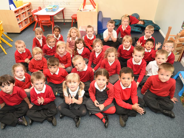 rec15 Old Fletton primary school - Miss Henderson's class Reception class EMN-151125-123007009