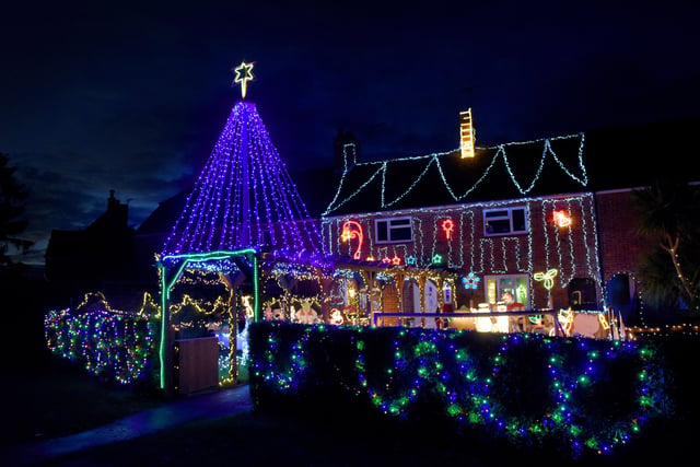 Westfield Christmas Lights 2018 SUS-211029-121122001