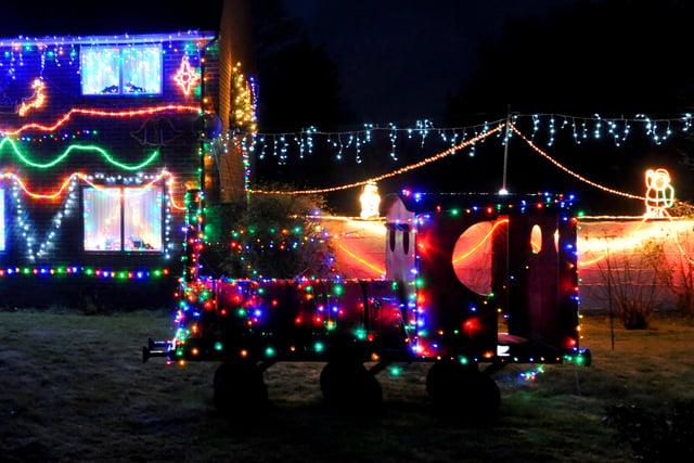 Westfield Christmas Lights 2015 SUS-211029-120803001