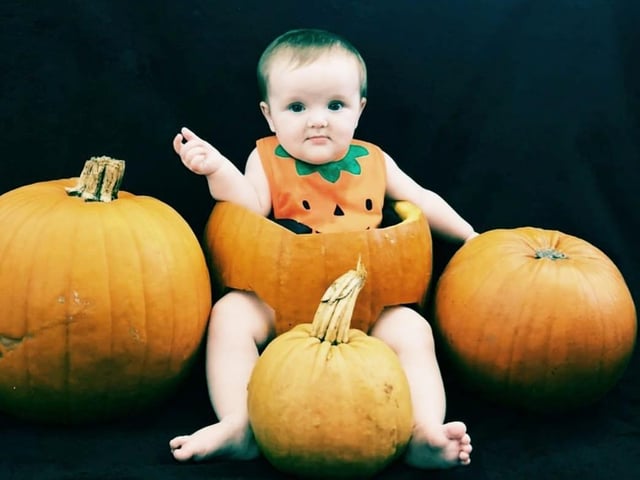 Awww. Photo by Marie Skelton Collis.