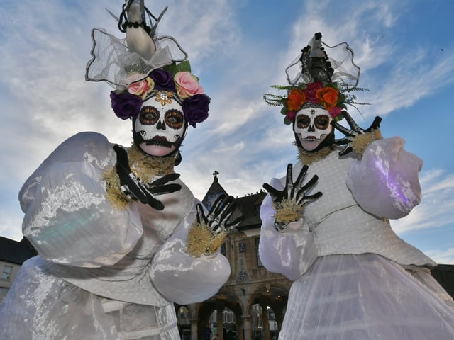 Anactabove models in the City Centre as part of the Unlocking Peterborough festival of circus, music and art. EMN-211030-180400009