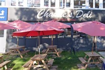 Charlie's Deli has a rating of 4.1/5 from 391 reviews