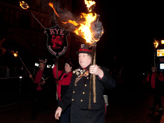 Battle Bonfire 2019 (Battel Bonfire Boyes). Photo by Frank Copper SUS-190411-104345001