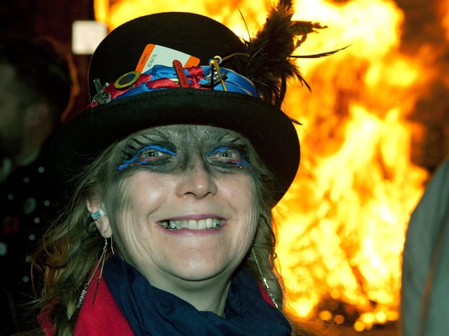 Battle Bonfire  (Battel Bonfire Boyes) 2018Photo by Frank Copper SUS-180411-105832001