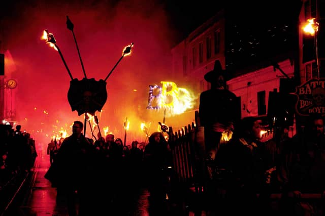 Battle Bonfire 2019 (Battel Bonfire Boyes). Photo by Frank Copper SUS-190411-104048001