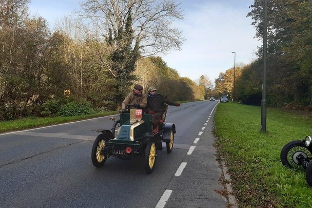 London to Brighton Car Run. Picture by Mark Dunford SUS-210711-114309001