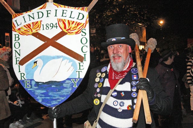 DM21110057a.jpg. Lindfield Bonfire night. Mike Webster. Photo by Derek Martin Photography and Art.