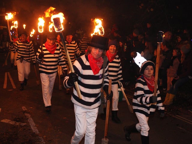 DM21110083a.jpg. Lindfield Bonfire night. Photo by Derek Martin Photography and Art.