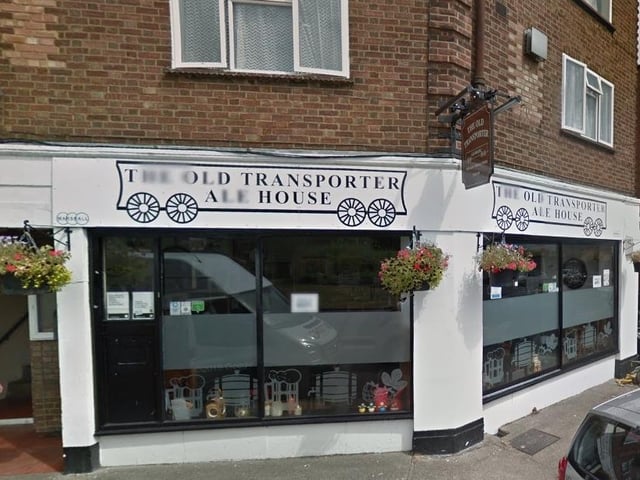 A single-room beer house with a friendly and welcoming atmosphere, says the guide.