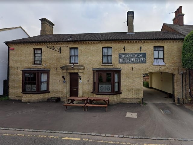 A drinkers' pub with a heated rear patio garden.