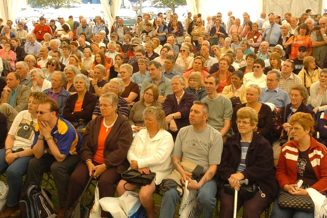 East  of England country show 2004 - Phil Vickery food demo - audience shot