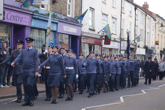 Remembrance parade in Market Rasen EMN-211114-144825001