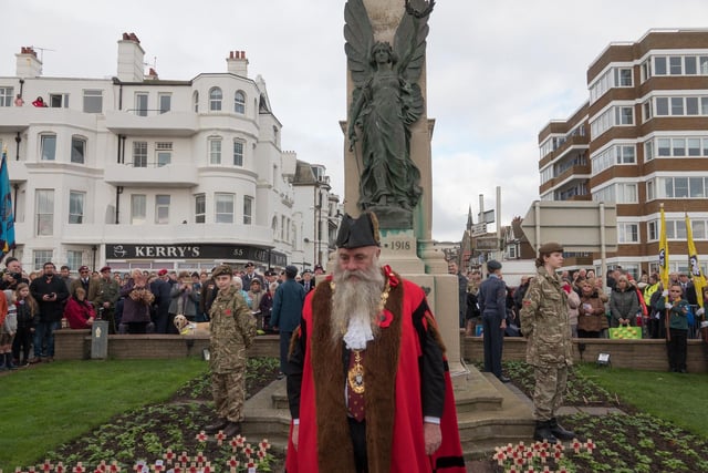 Remembrance service 2021 in Bexhill. Photo by Jeff Penfold JTP53. SUS-211115-084642001