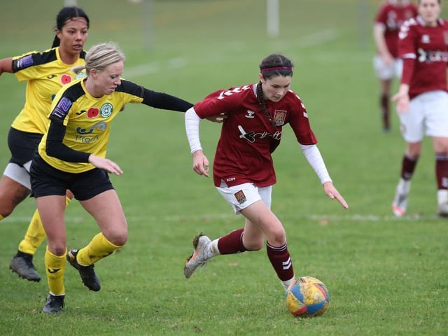 Charlie Cooper gets past a defender.