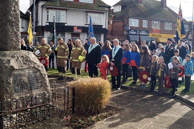 Remembrance service 2021 in Little Common. Photo by Derek Canty SUS-211115-084033001
