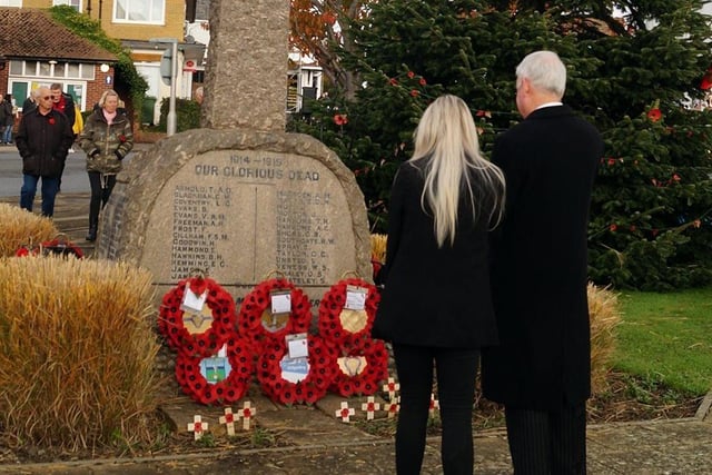 Remembrance service 2021 in Little Common. Photo by Derek Canty SUS-211115-084123001