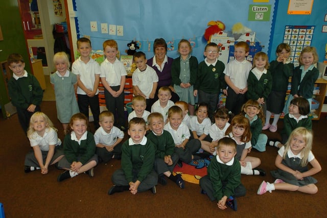 reception class 06   
 linchfield school   deeping st james 

one of two classes