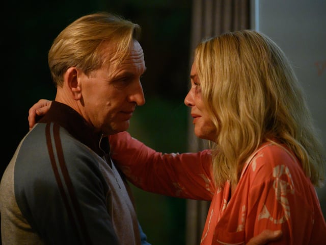 Christopher Eccleston and .Connie Nielsen SUS-211115-144410001