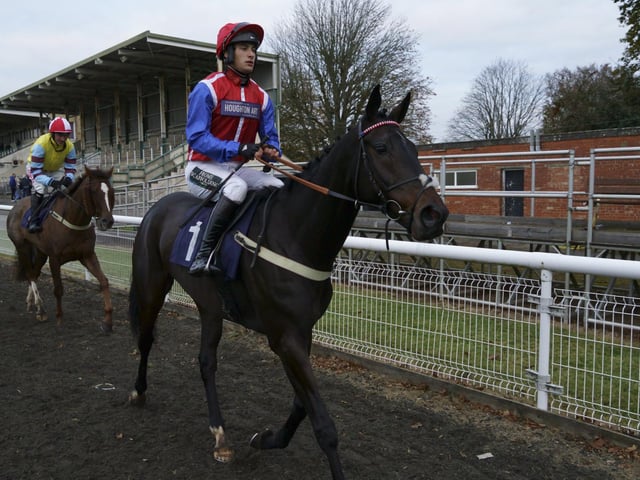 Action from the Southern National and other races at Fontwell Park / Pictures: Clive Bennett - see more at polopictures.co.uk