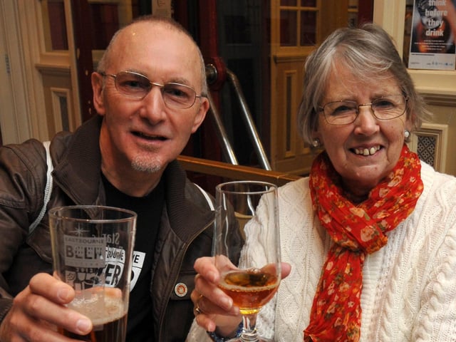 Eastbourne Beer Festival 2012 Winter Garden October 6th 2012 E41057N
Paul Cooke and Sue Lenahan from Hatfield ENGSUS00120120810145940
