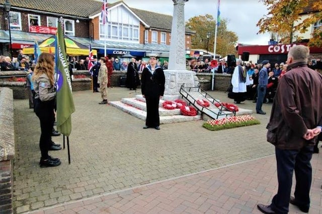 Hailsham Remembrance Service. Photo by Sy Martin. SUS-211116-130550001