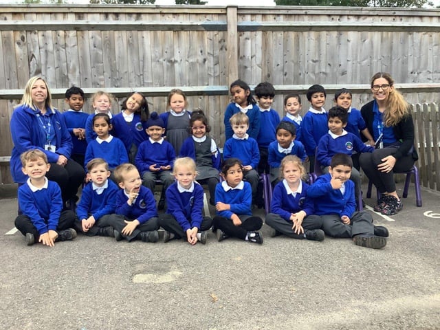 Northgate Primary Fig Class with Miss Rainford and Mrs Forward SUS-211117-073604004