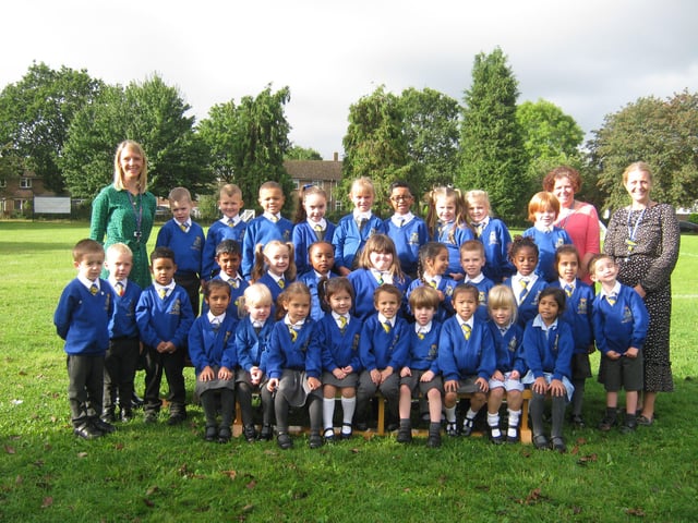 Our Lady Queen of Heaven Our Ladys Class (Mrs Jannece, Mrs Knight & Ms Healy) SUS-211117-073614004