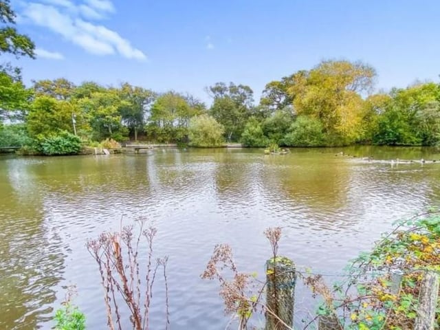 Six bedroom former oast house for sale in Guestling, Hastings SUS-211119-100552001