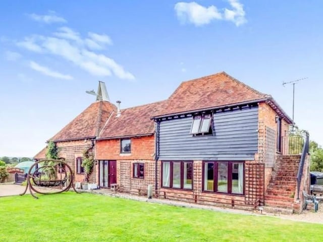 Six bedroom former oast house for sale in Guestling, Hastings SUS-211119-100612001