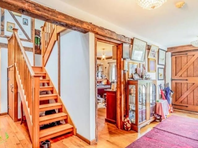 Six bedroom former oast house for sale in Guestling, Hastings SUS-211119-100632001
