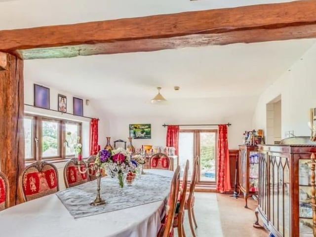 Six bedroom former oast house for sale in Guestling, Hastings SUS-211119-100653001