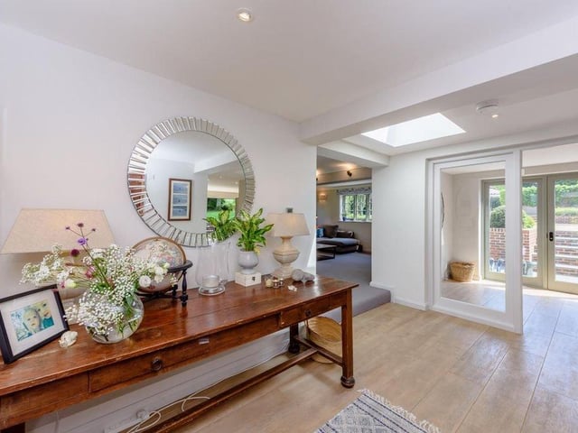 Sedgwick Lane, Horsham, RH13. Photo from Zoopla.