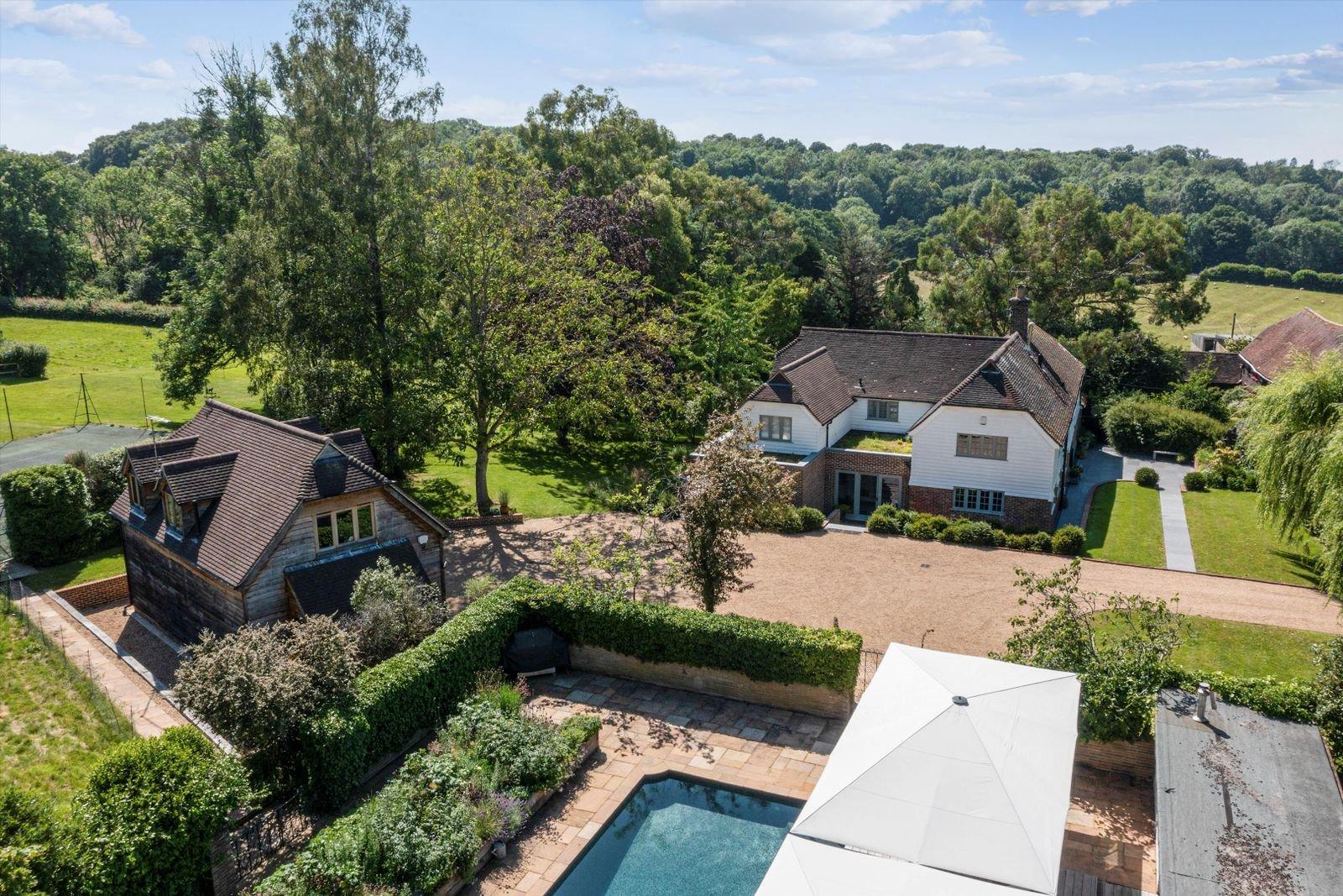 Sedgwick Lane, Horsham, RH13. Photo from Zoopla.