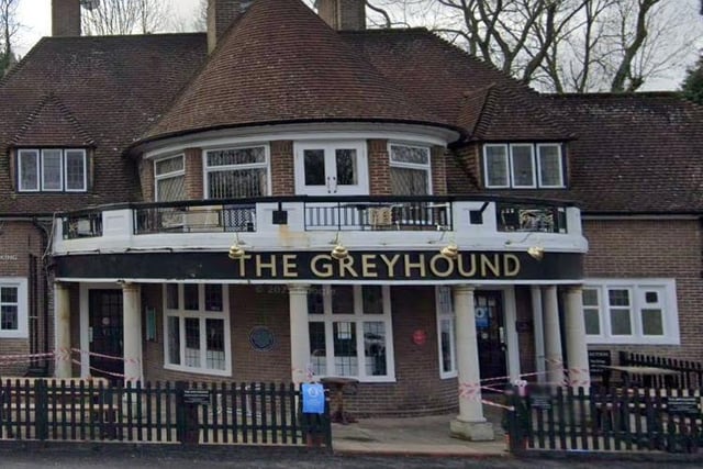 The Greyhound has a rating of 4.2/5 from 617 Google reviews for its roast dinner
