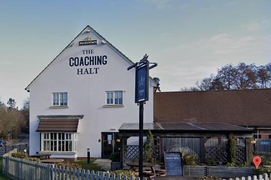 The Coaching Halt has a rating of 3.9/5 from 902 Google reviews for its roast dinner