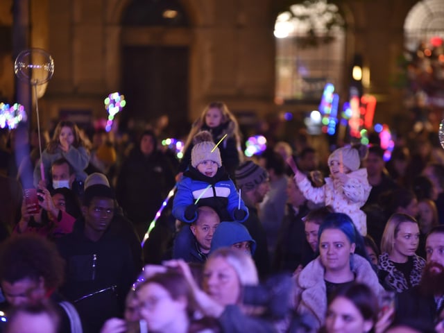 Christmas lights switch on in the City Centre. EMN-211120-004021009