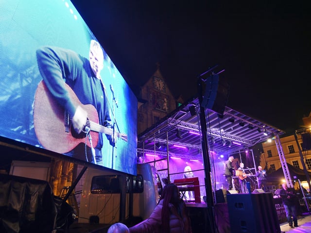 Christmas lights switch on in the City Centre. EMN-211120-004533009