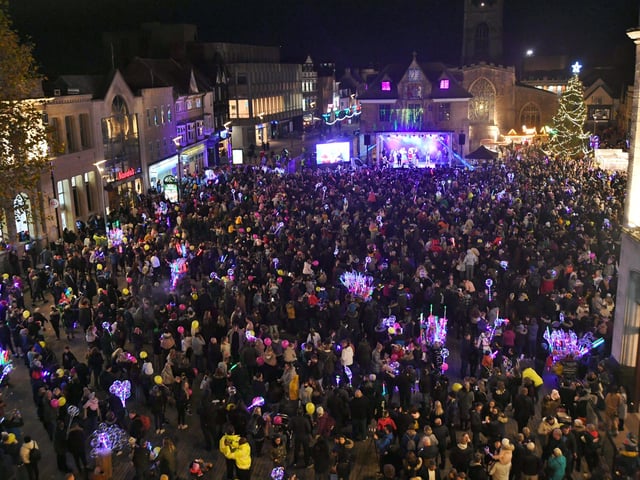 Christmas lights switch on in the City Centre. EMN-211120-004032009