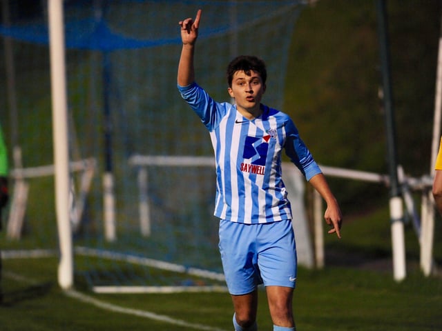 United's Connor Mills. Worthing United FC v Storrington Town FC. Picture by Stephen Goodger SUS-211121-131428004