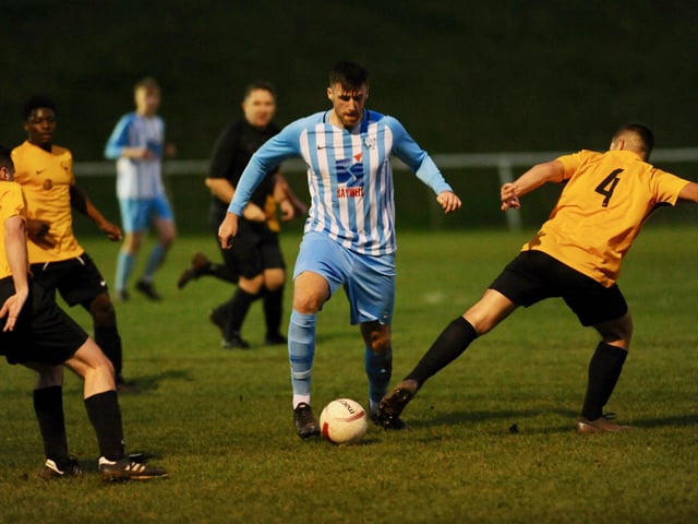 Worthing United FC v Storrington Town FC. Picture by Stephen Goodger SUS-211121-131617004