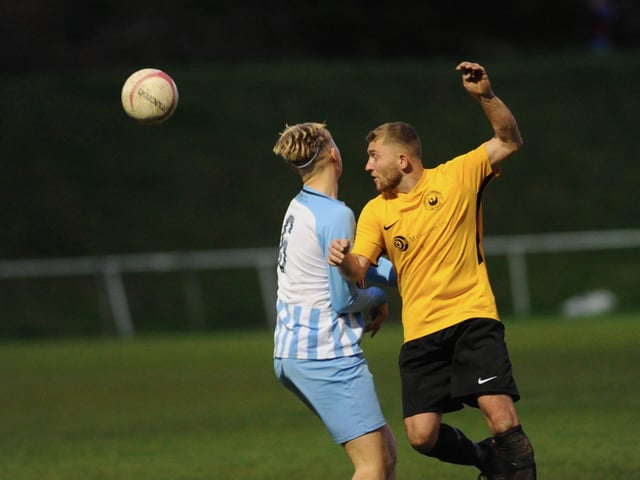 Worthing United FC v Storrington Town FC. Picture by Stephen Goodger SUS-211121-131343004