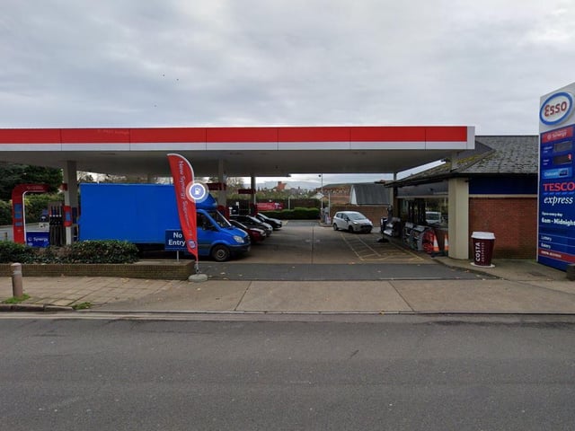 Esso, Wellingborough Road - 147.9p (17/11)