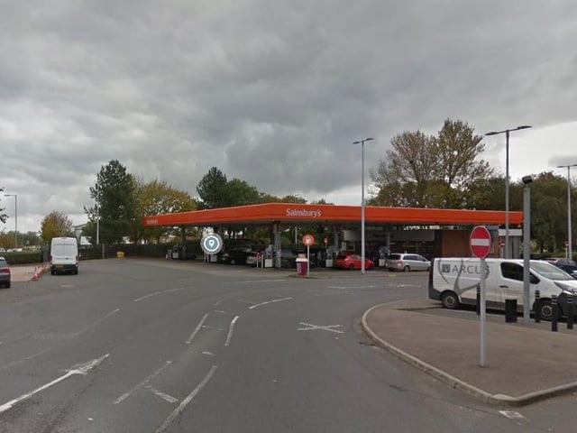 Sainsbury's, Weedon Road - 145.9p (18/11)