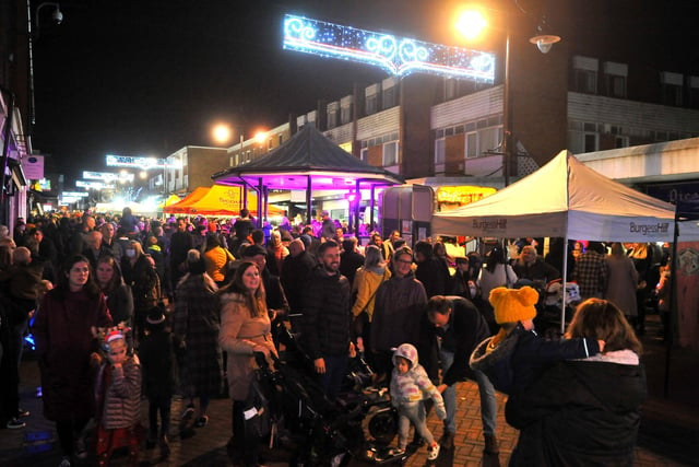 Crowds enjoying the newly switched-on Christmas lights. Picture: Steve Robards, SR2111211.