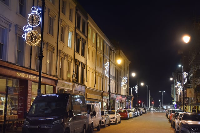 Hastings town centre's Christmas decorations. 20/11/21. SUS-211121-091115001