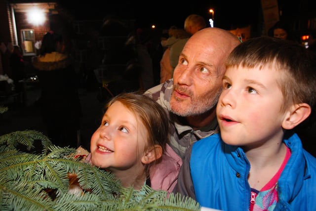 Wick's Community Christmas. Malcolm Rice and children Mariah 6 and Johnny 8. Photo by Derek Martin Photography and Art