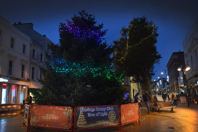 Hastings town centre's Christmas decorations. 20/11/21. SUS-211121-091220001