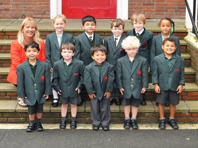 Reception Classes 2013
Bedes School
Class RP
Mrs Potter (Class Teacher).
absch803
First Class Series2013
© Andy Butler 2013
All Rights Reserved SUS-211003-151241001